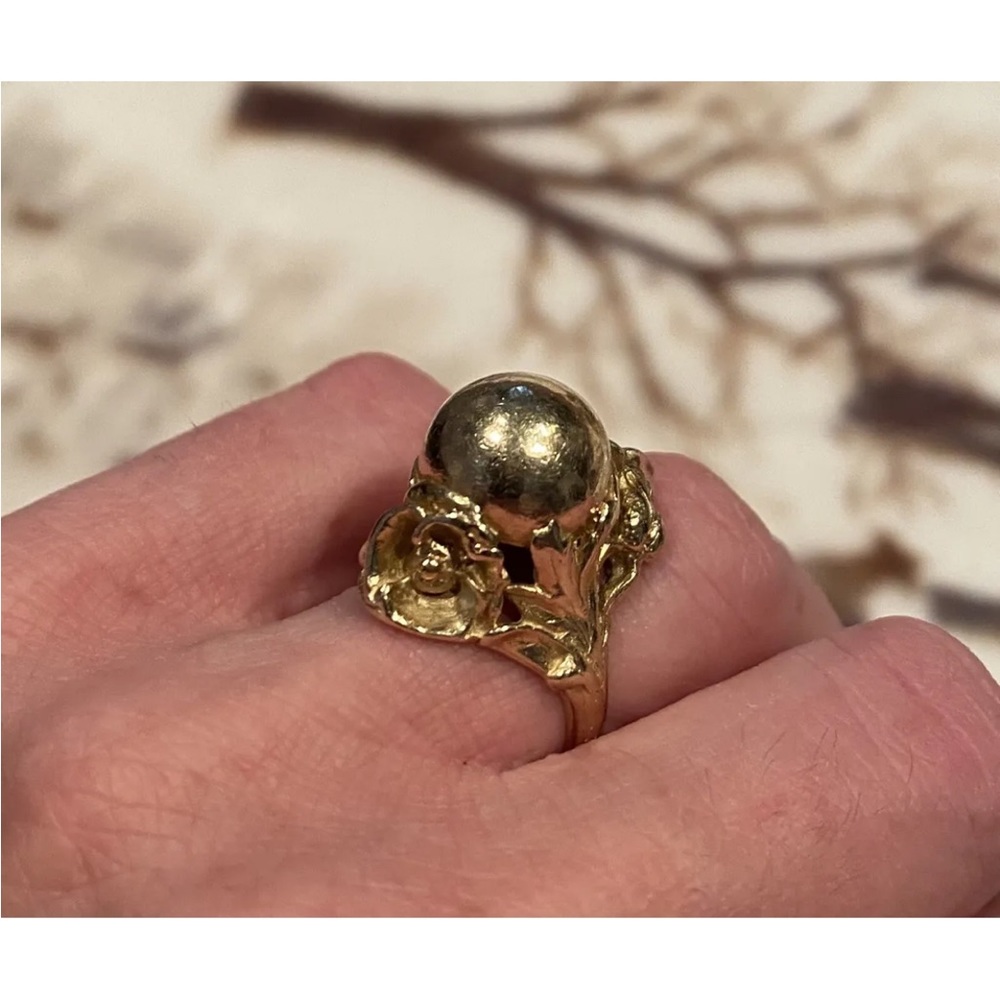14k Solid Yellow Gold Ring Size 5 NEW